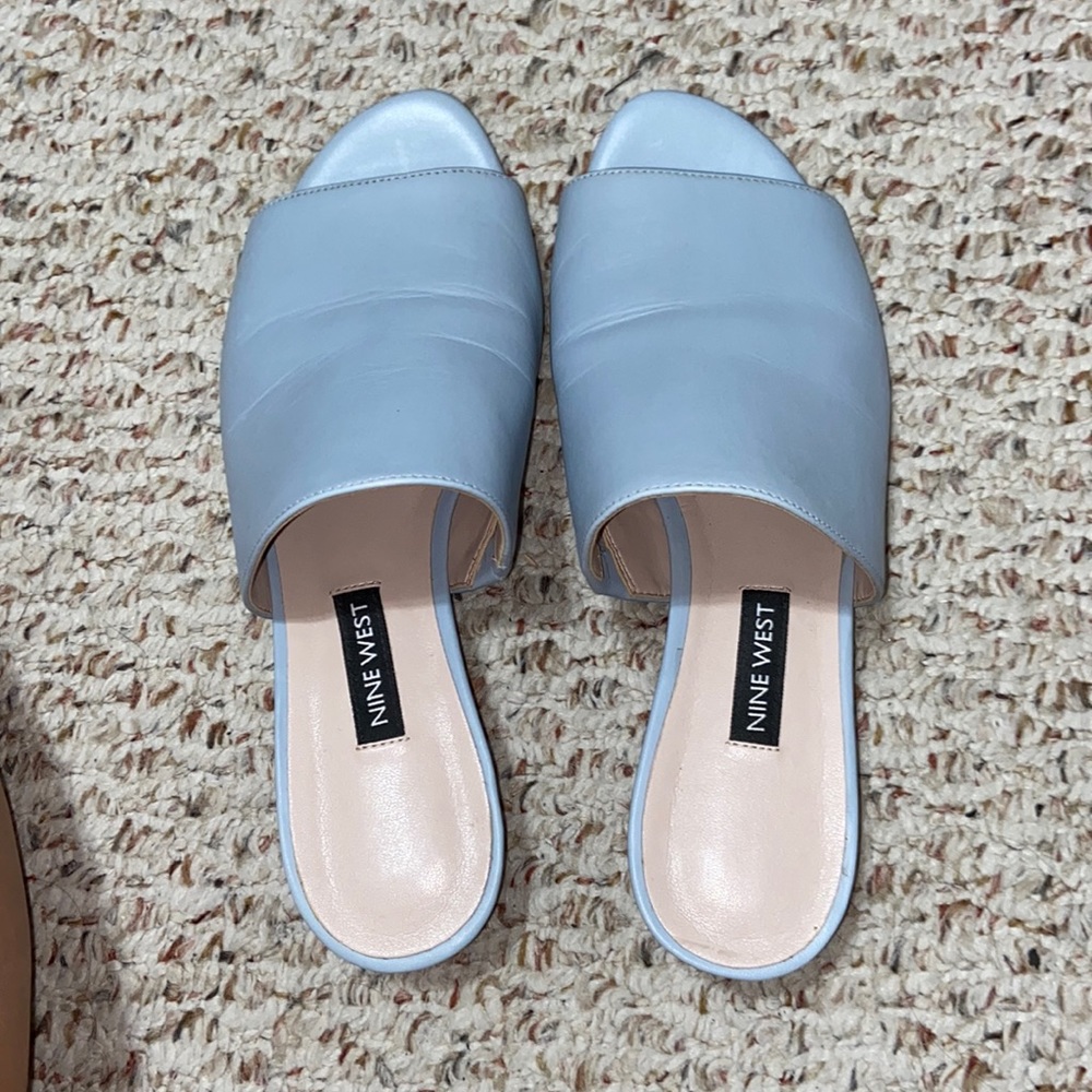 light blue Nine west Lynneah leather slides sandals. low heel. Like new